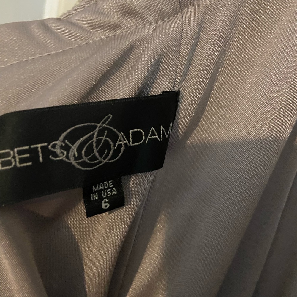 Size 6 beautiful dress.  Worn once to my daughter’s wedding - Picture 3 of 3